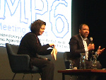Mona Hatoum und Okwui Enwezor im Gespräch bei MP6, Meeting Points, Contemporary Art Festival from the Arab World, Haus der Kulturen der Welt, Foto: KK